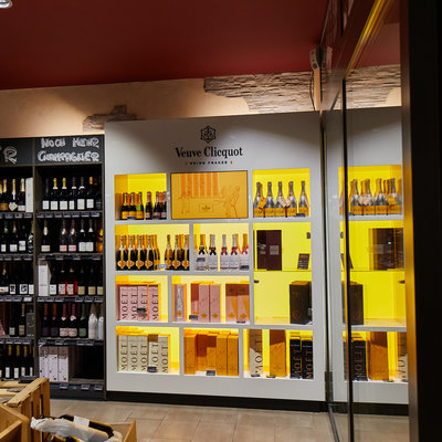 Weinhandlung univinum — Vinothek by UE